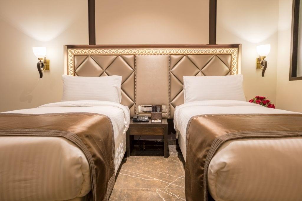 Peninsula Redpine Mumbai