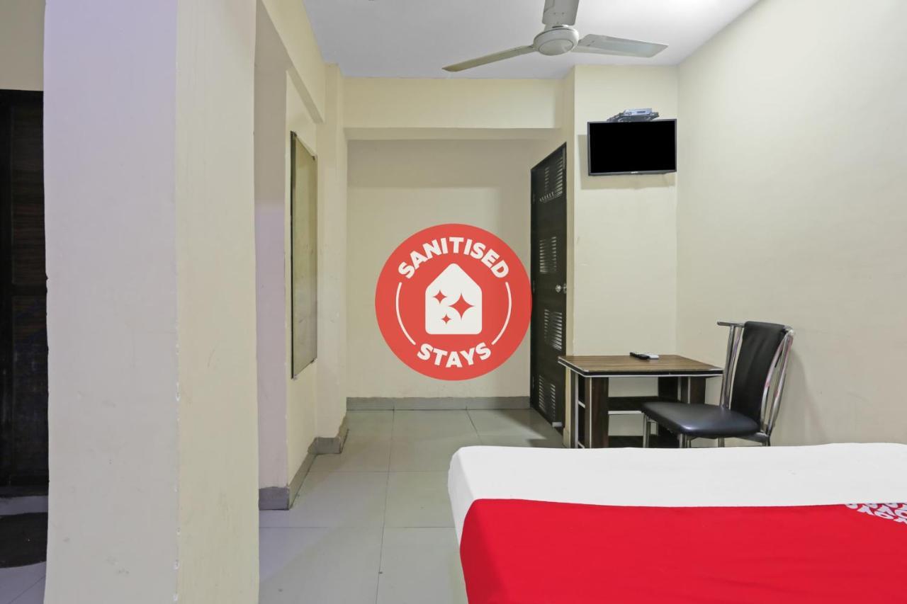 Oyo 85835 Saachi Hotel Mumbai