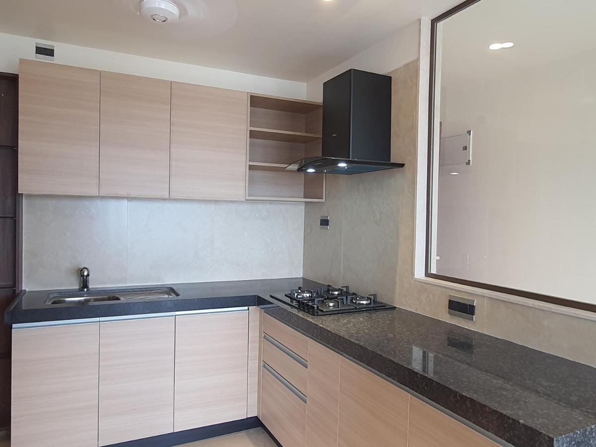 Osi Bkc Kurla West Apartment