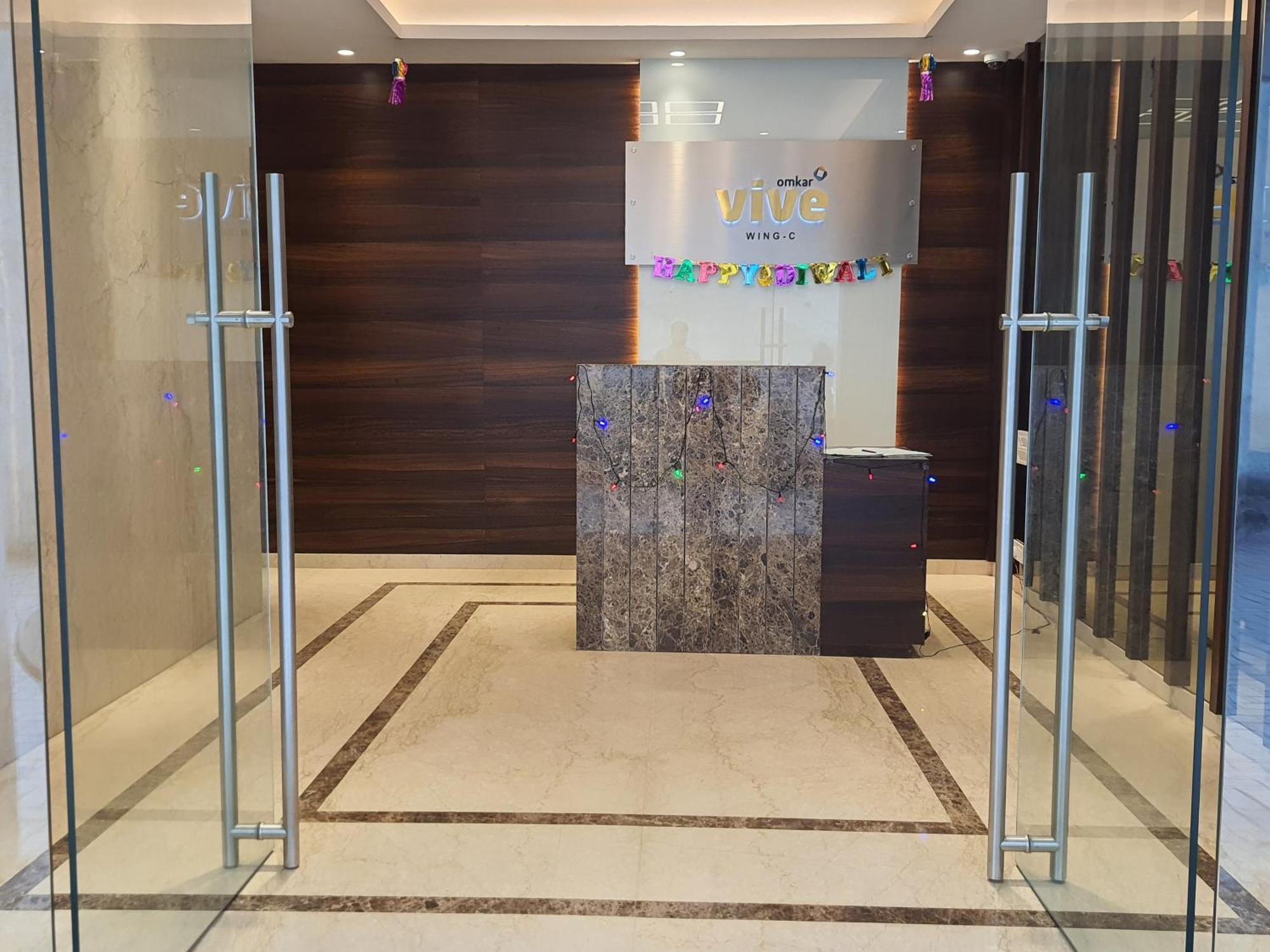 Apartment Osi Bkc Kurla West Mumbai