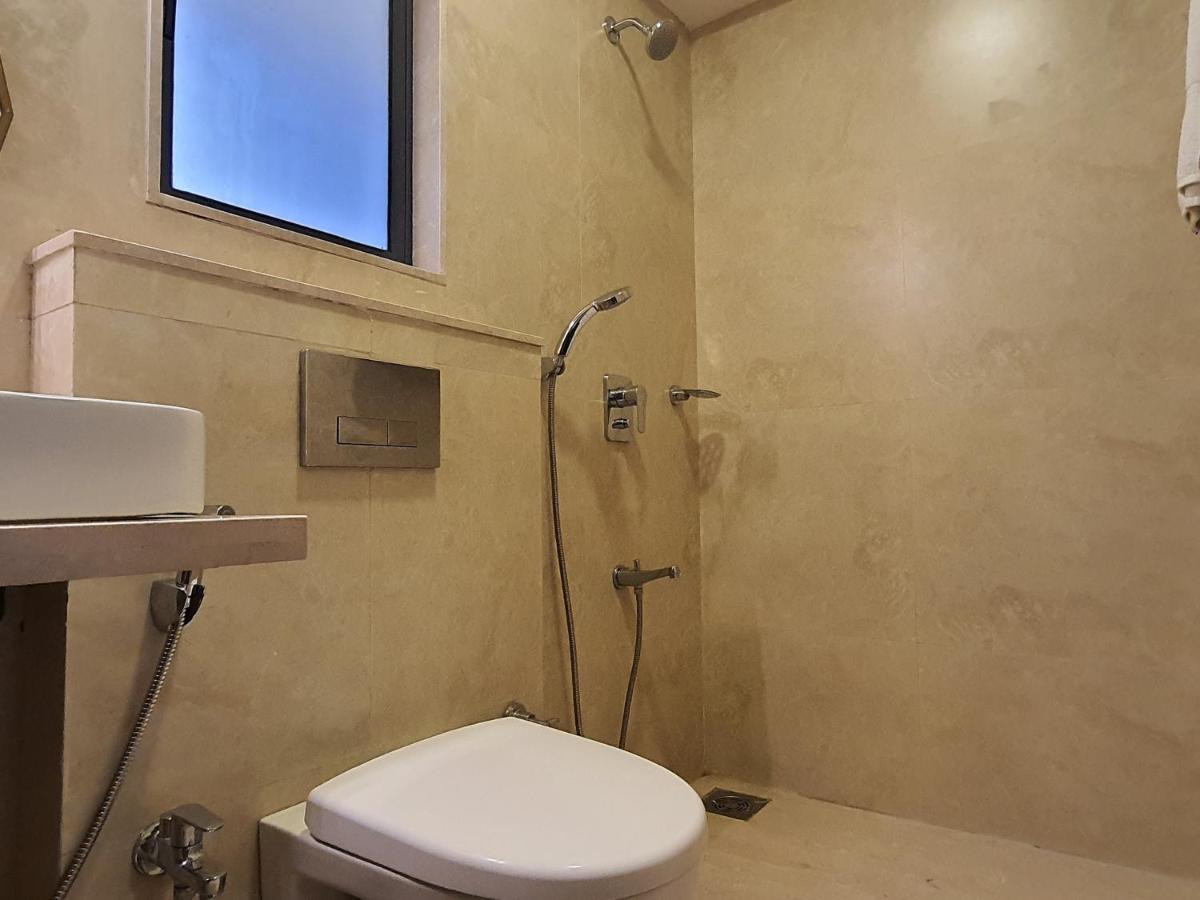 Osi Bkc Kurla West Apartment Mumbai
