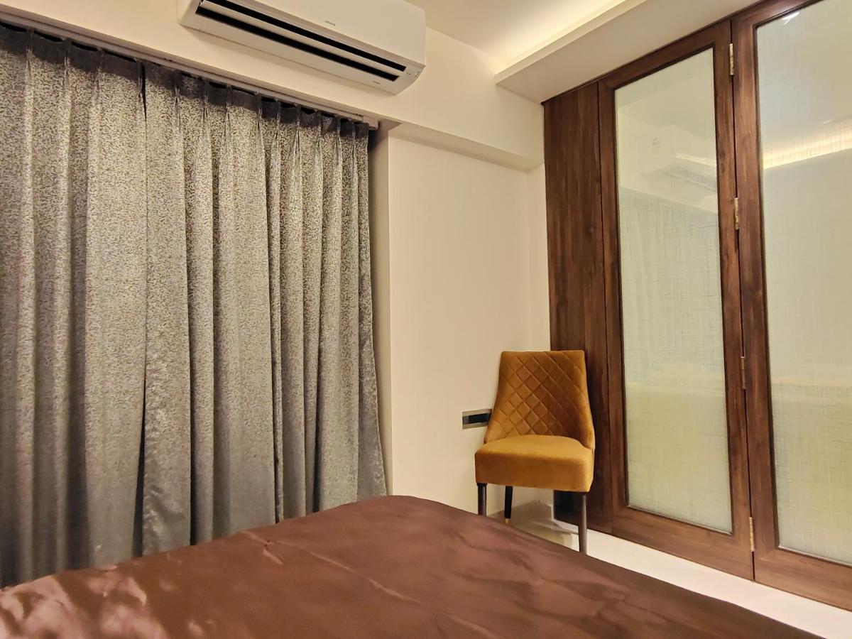 Apartment Osi Bkc Kurla West Mumbai
