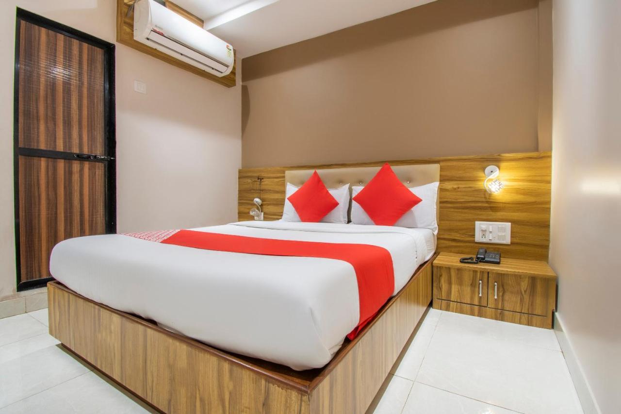 Oyo 69377 Ruby 3* Mumbai