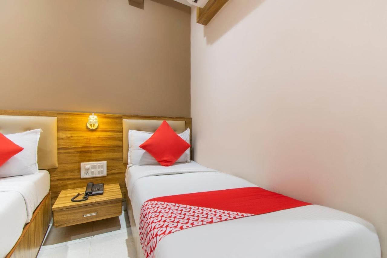 Oyo 69377 Ruby Mumbai