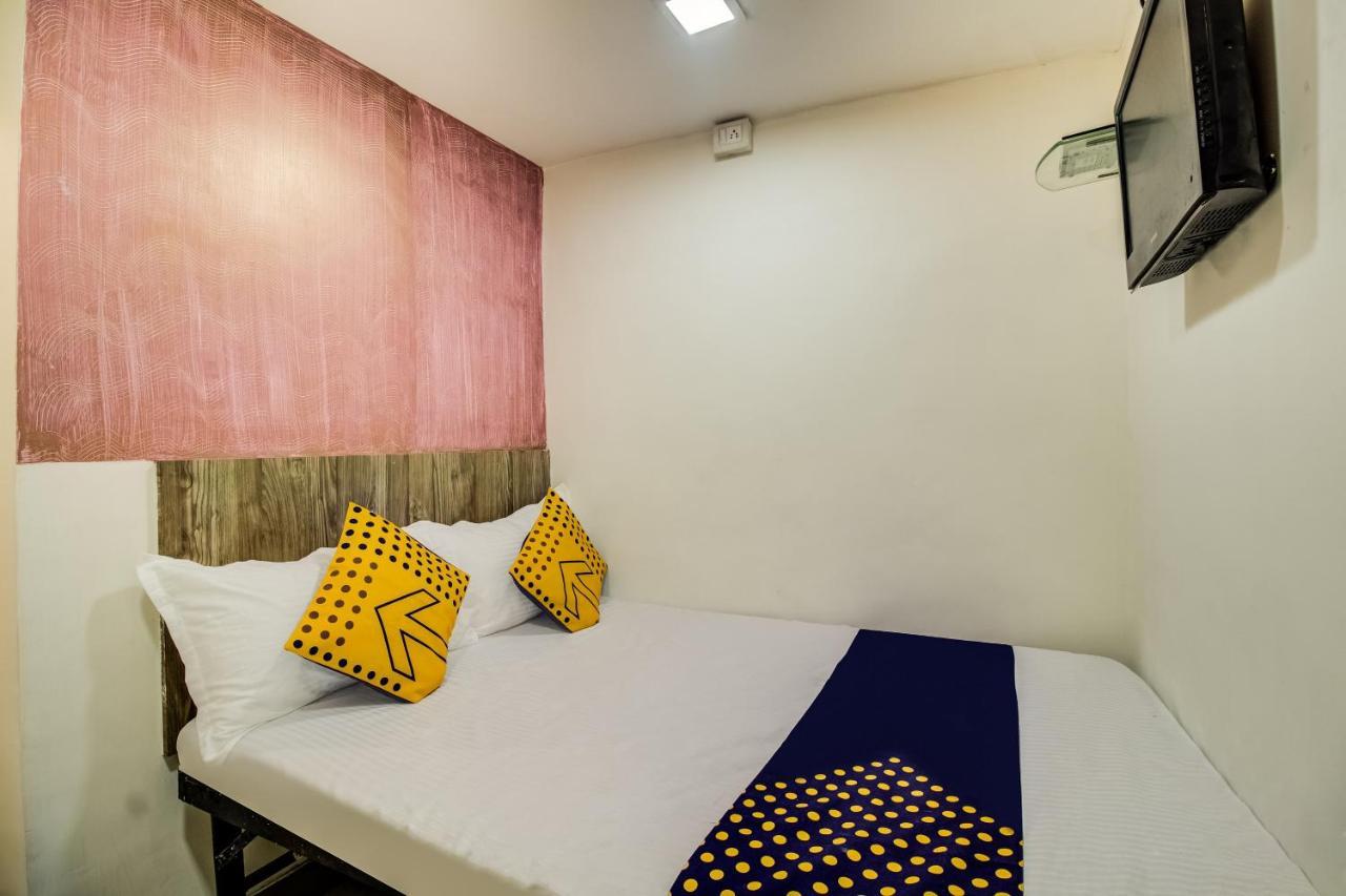 Spot On 65553 Star Royal Hotel 2*