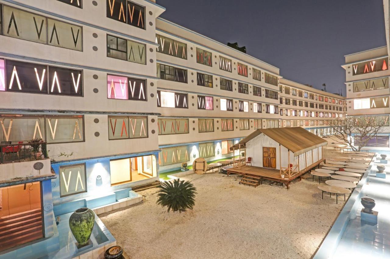 Townhouse Royal Palms Shared Serviced Hotel