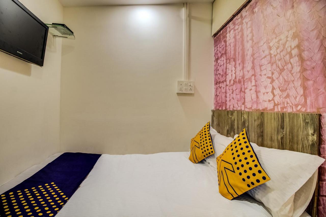 Spot On 65553 Star Royal Hotel 2*