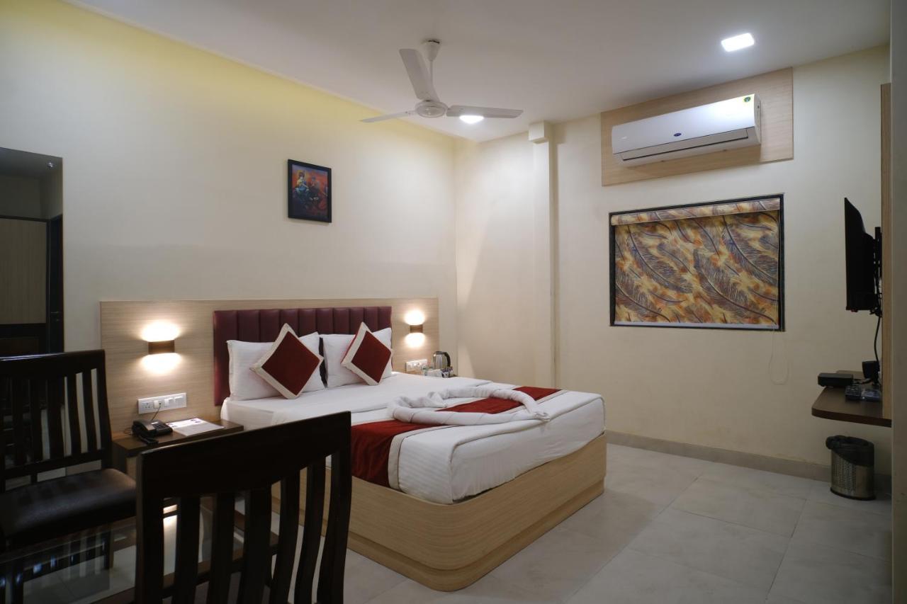 Hotel Sai Neel Hotel