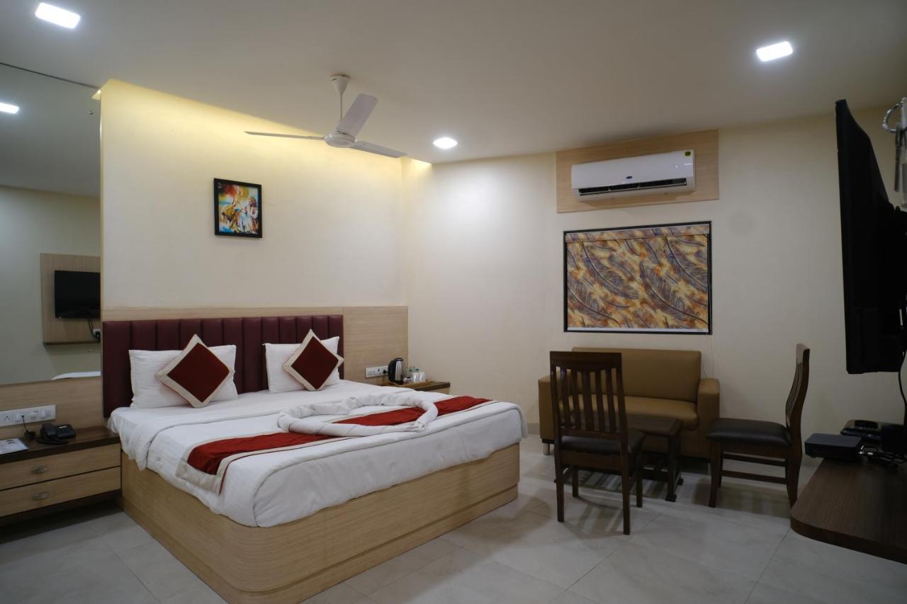 Hotel Sai Neel *