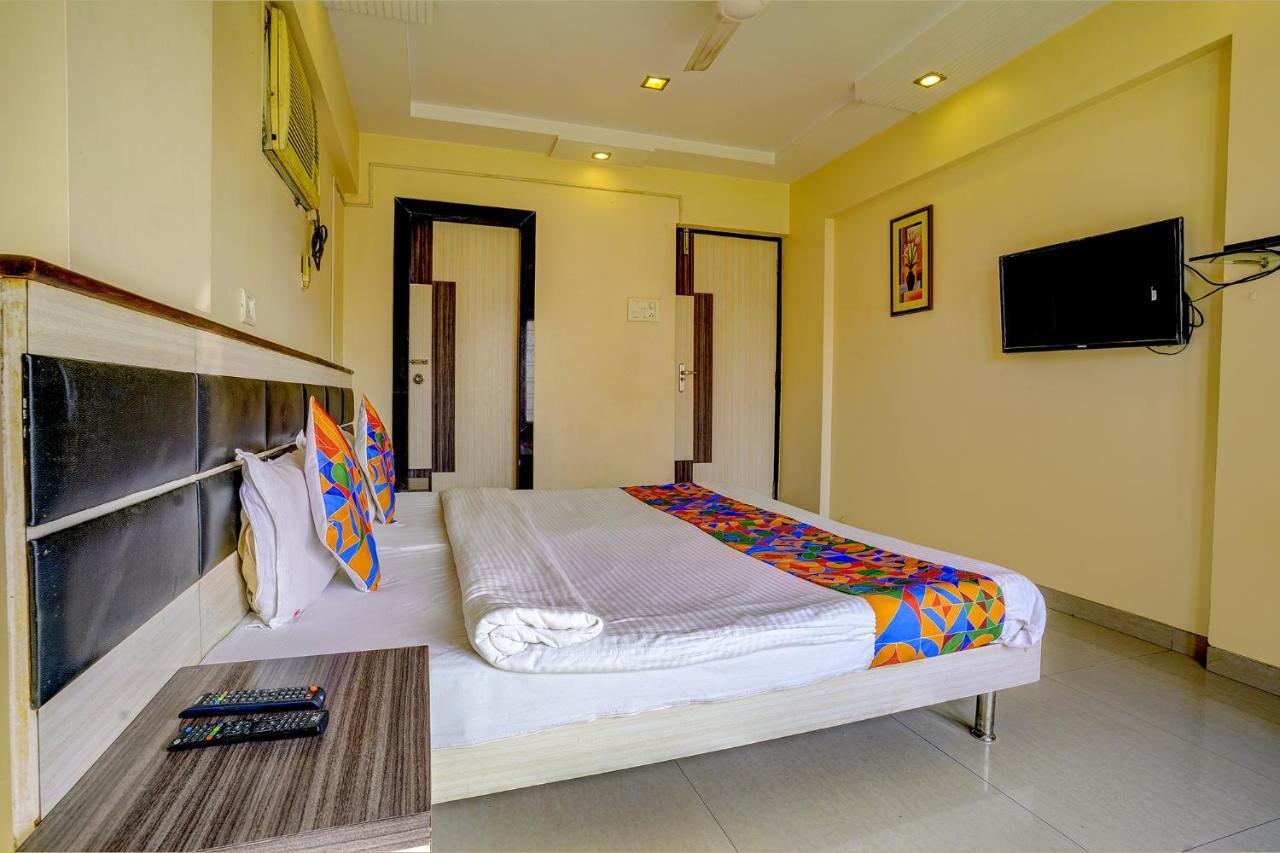 Collection O 81162 Whitefield Hotel 3*