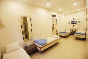 Al Moazin Hotel 2*