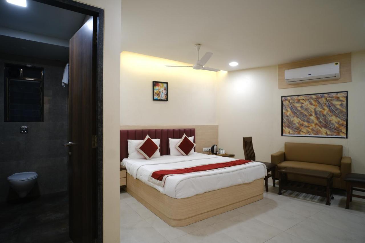 Hotel Sai Neel *