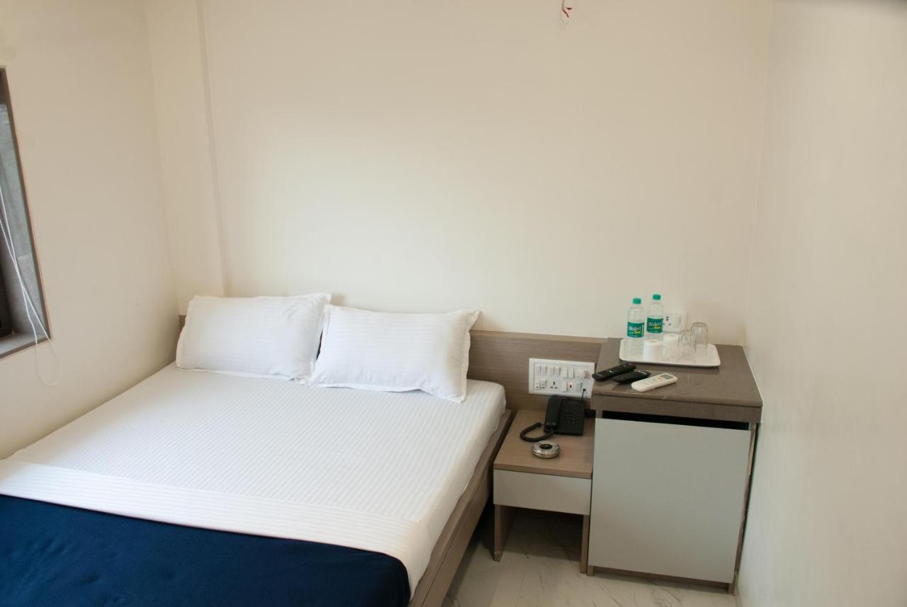 City Hotel * Mumbai