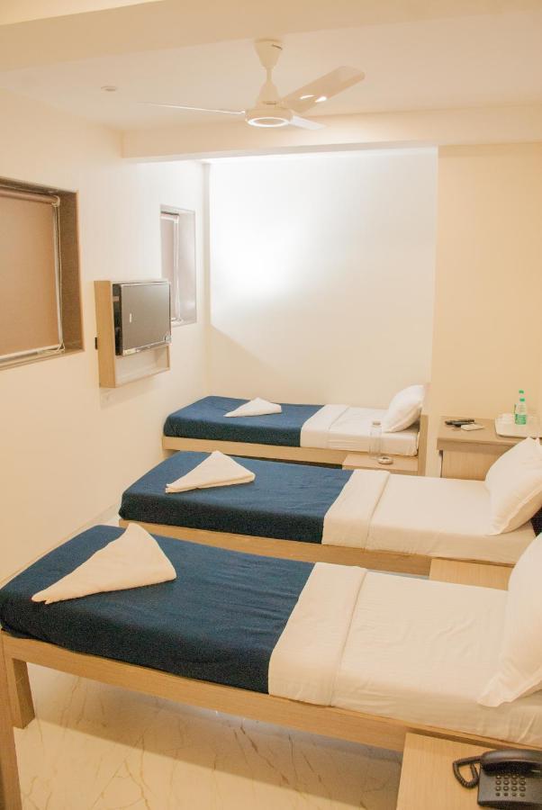 City Hotel Hotel *