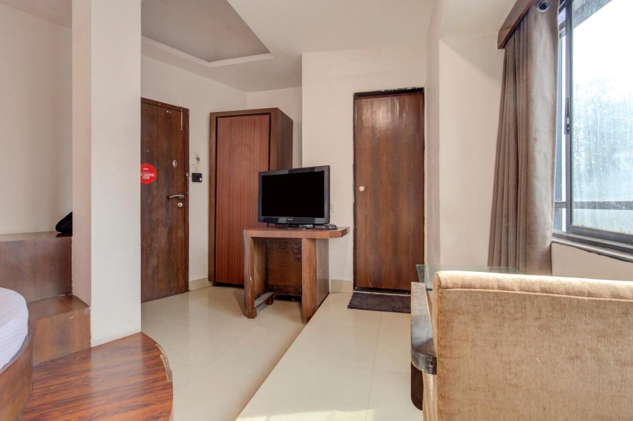 Hotel Capital O 77295 Bansidhar Bhuvan 3*