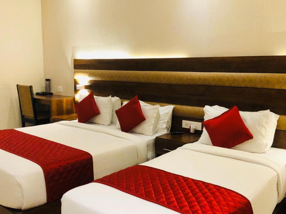 Universal Garden - Near Barc, Chembur 3*