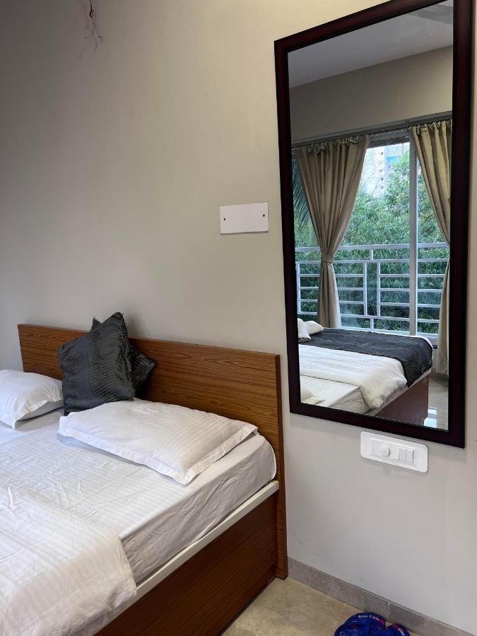 Pinaki Comfort Stay, Parle Apartment *