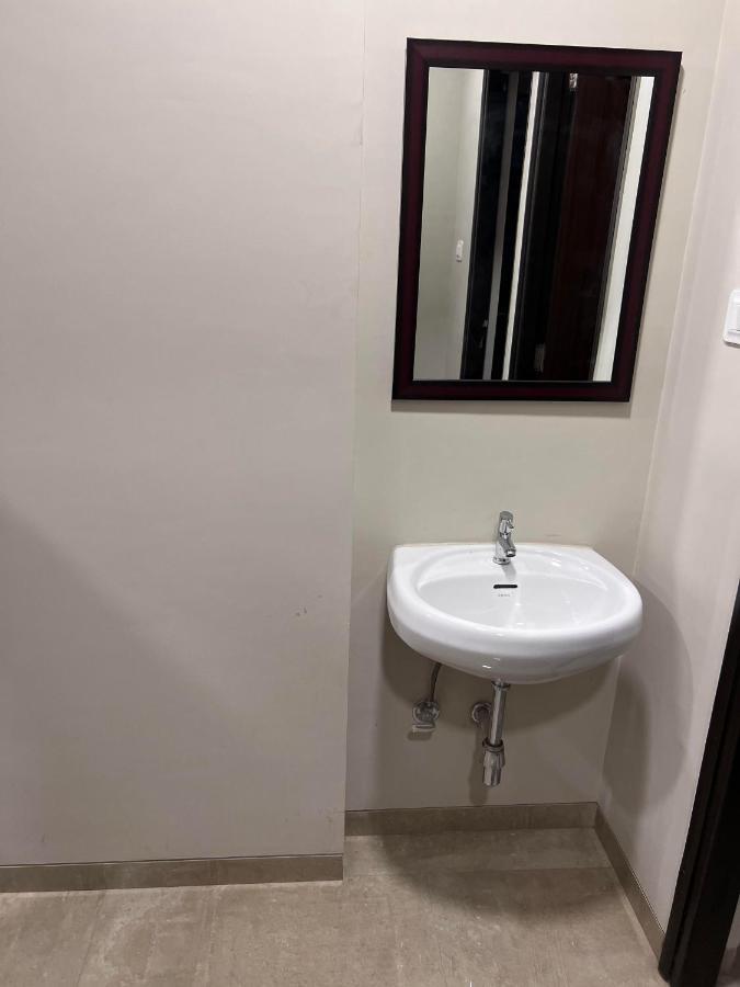 Pinaki Comfort Stay, Parle Apartment