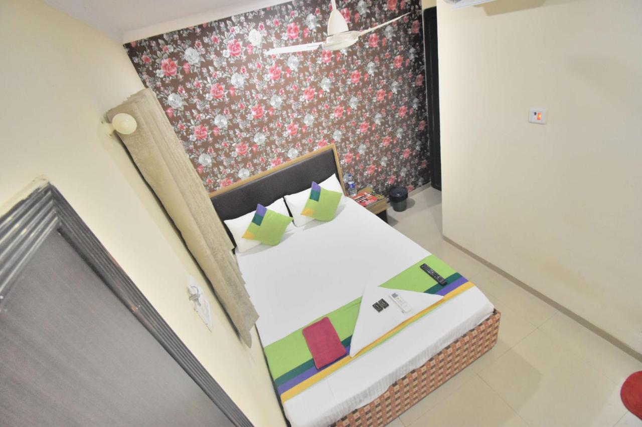 Balas Residency Hotel *