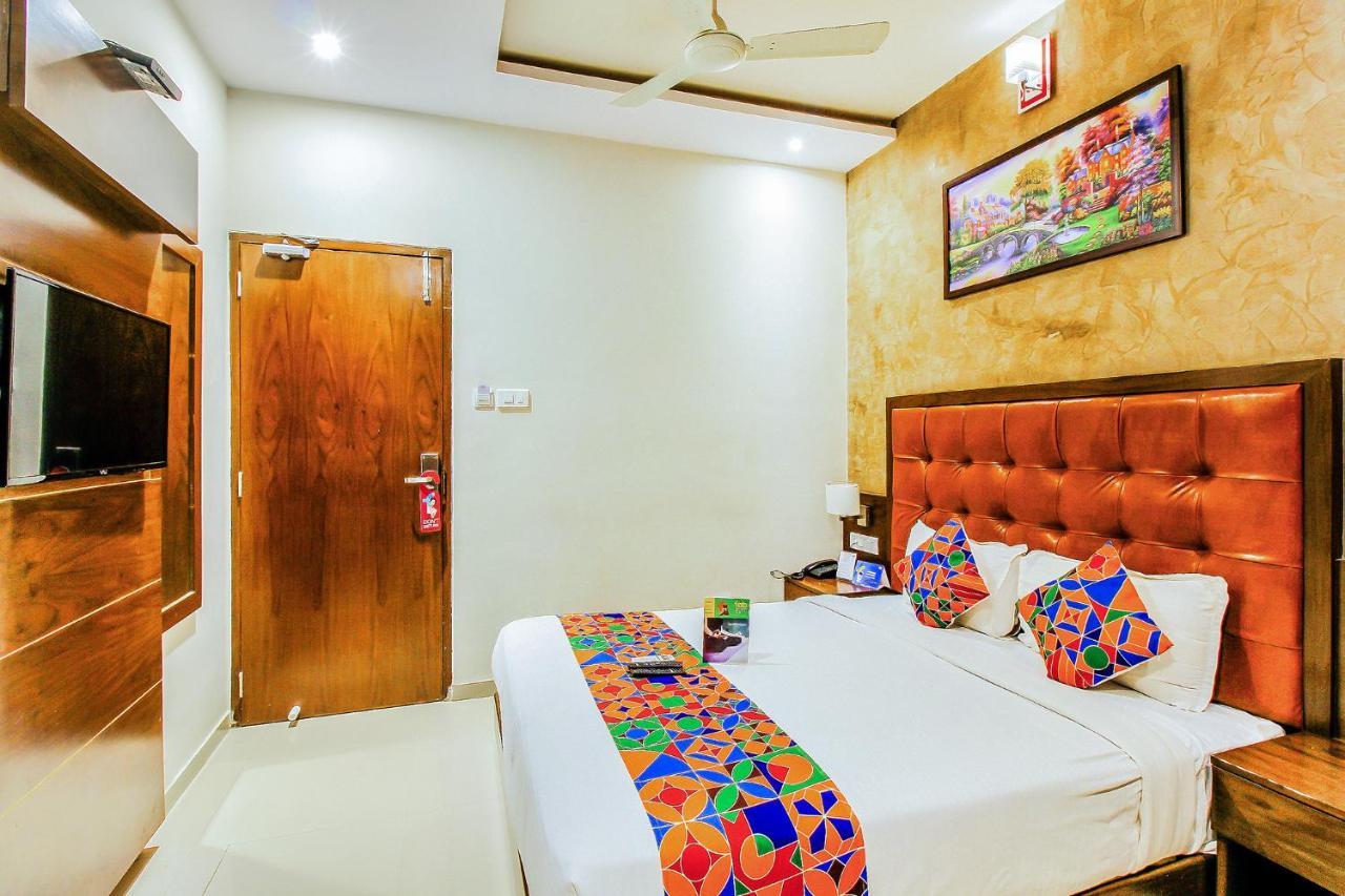 Hotel Fabhotel Empire - Nr International Airport 3*