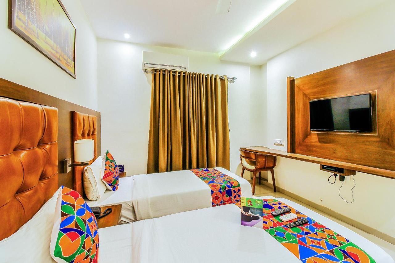 Fabhotel Empire - Nr International Airport