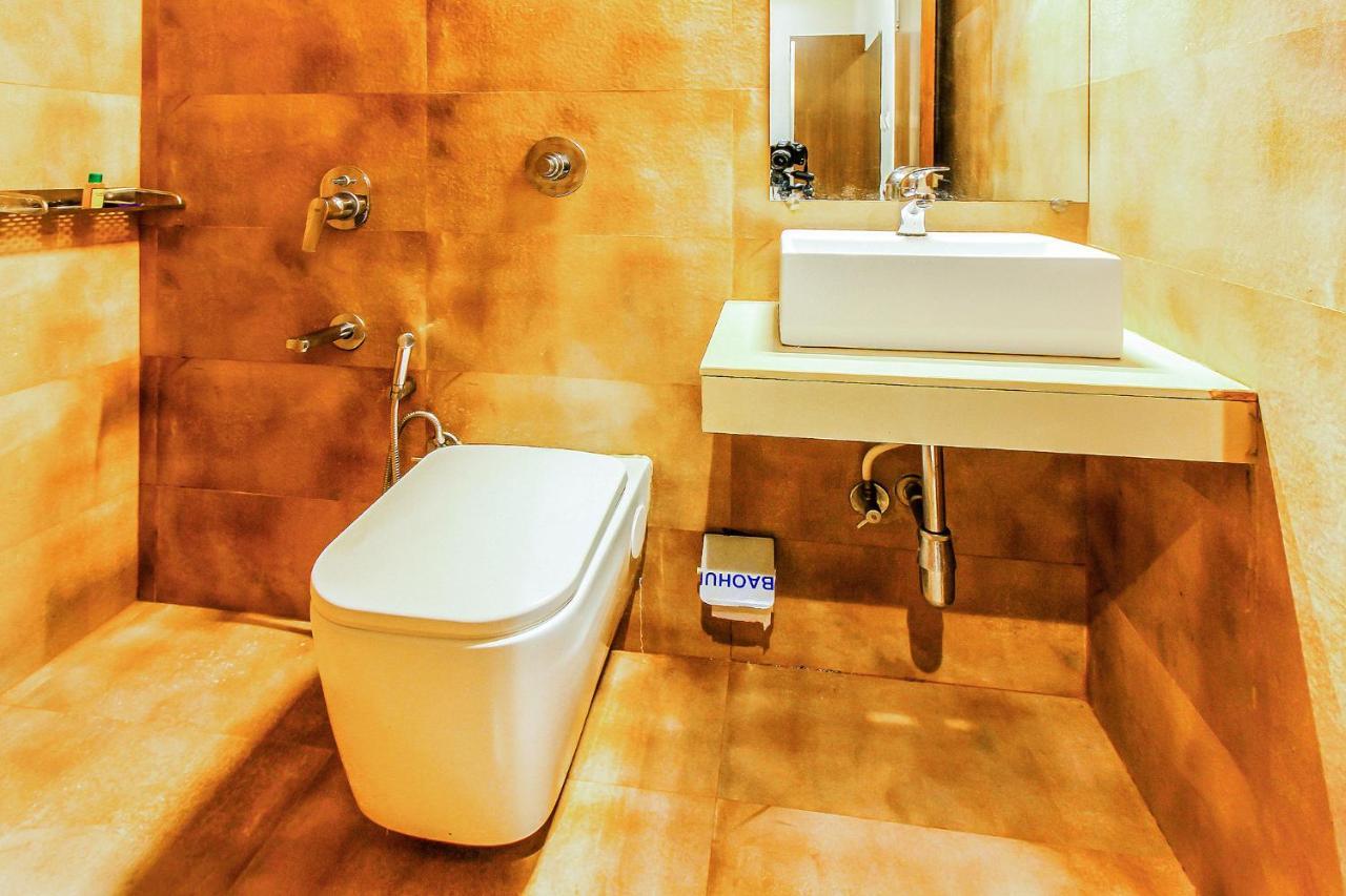 Hotel Fabhotel Empire - Nr International Airport