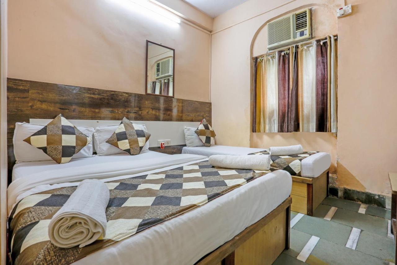 Golden Plaza Hotel *