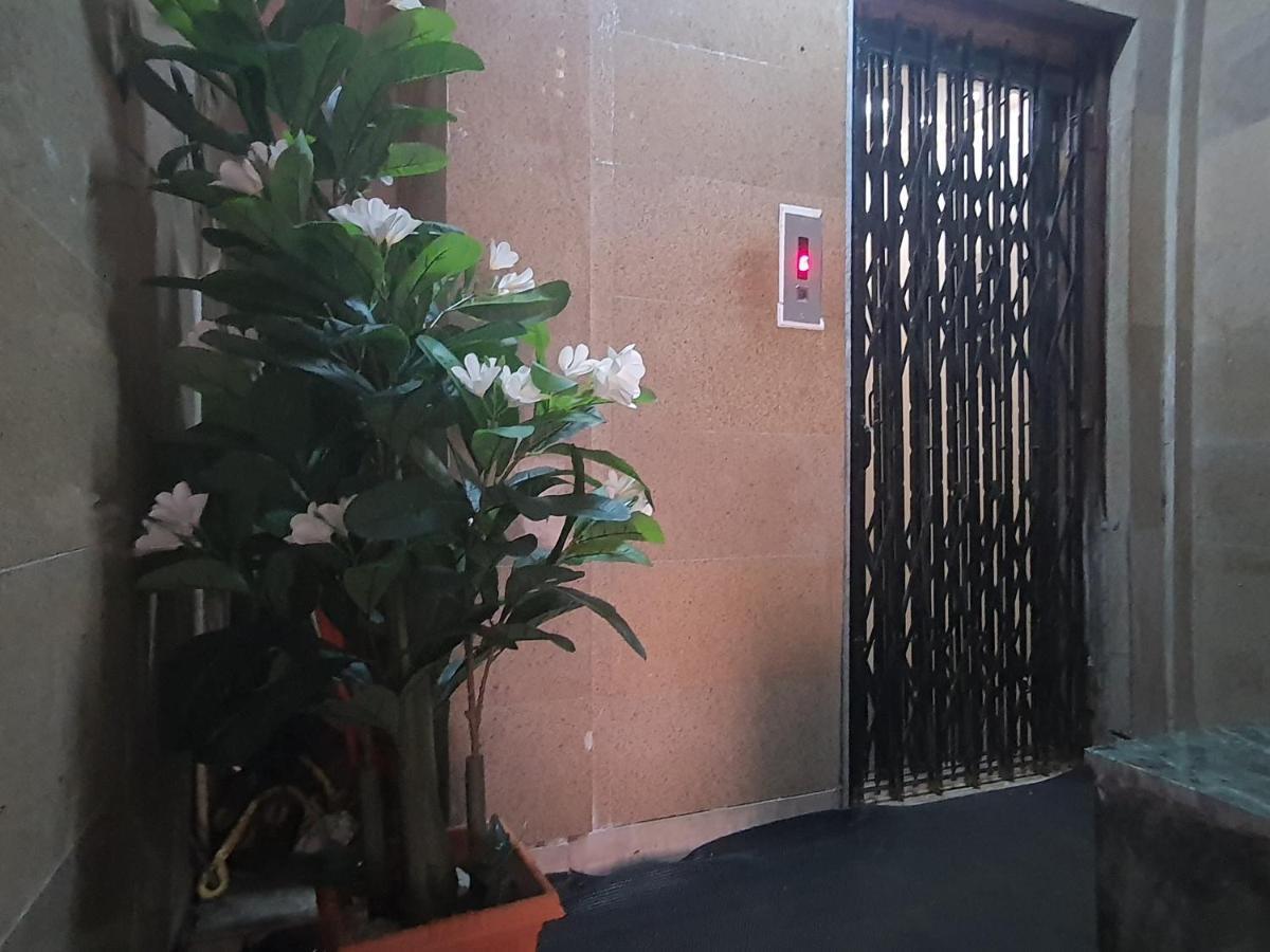 Apartment Osi Carter's Road Bandra West Mumbai