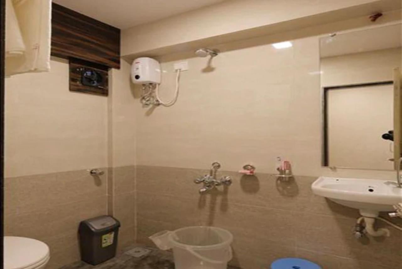 Fabhotel Annex Executive Hotel