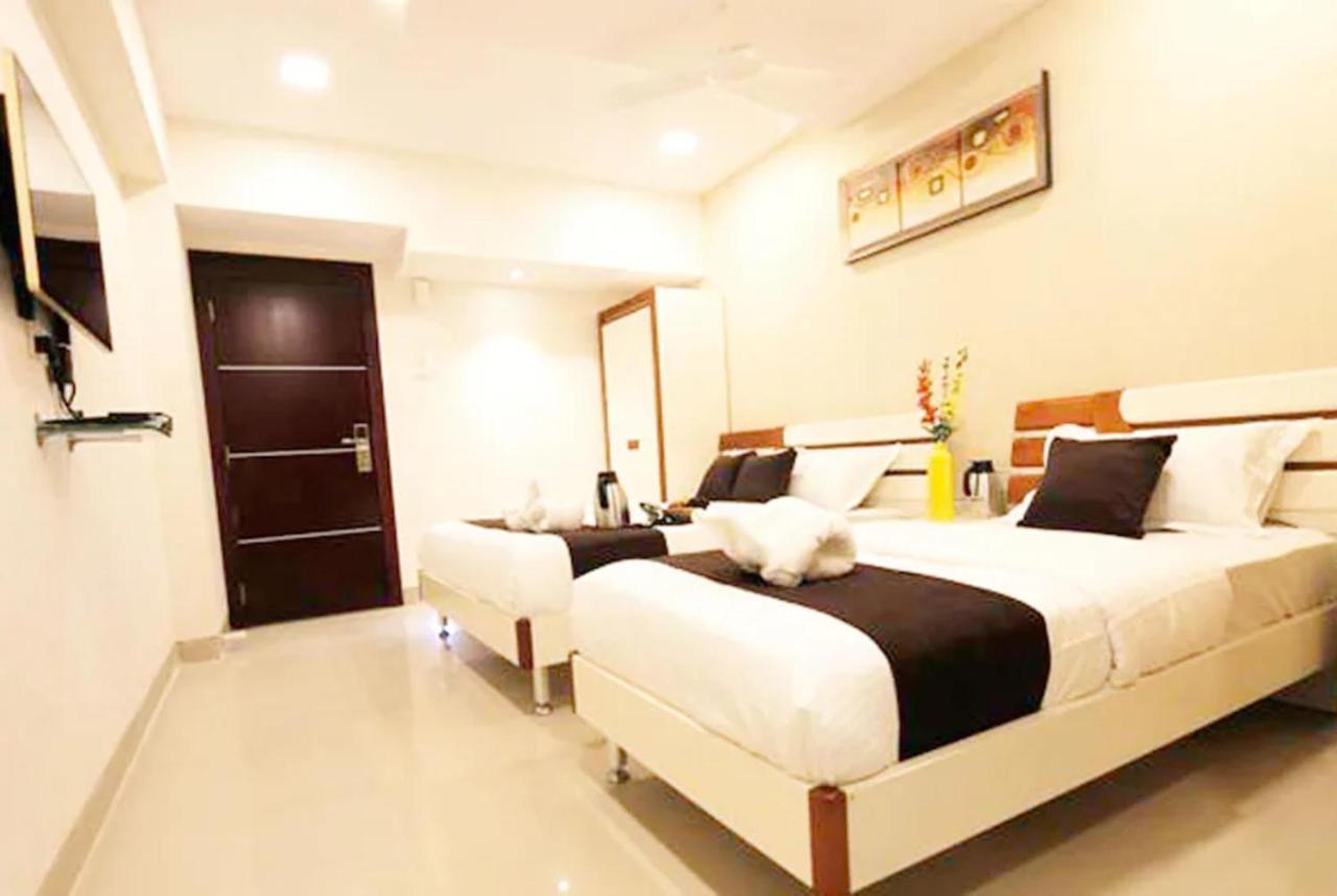 Fabhotel Annex Executive Hotel *