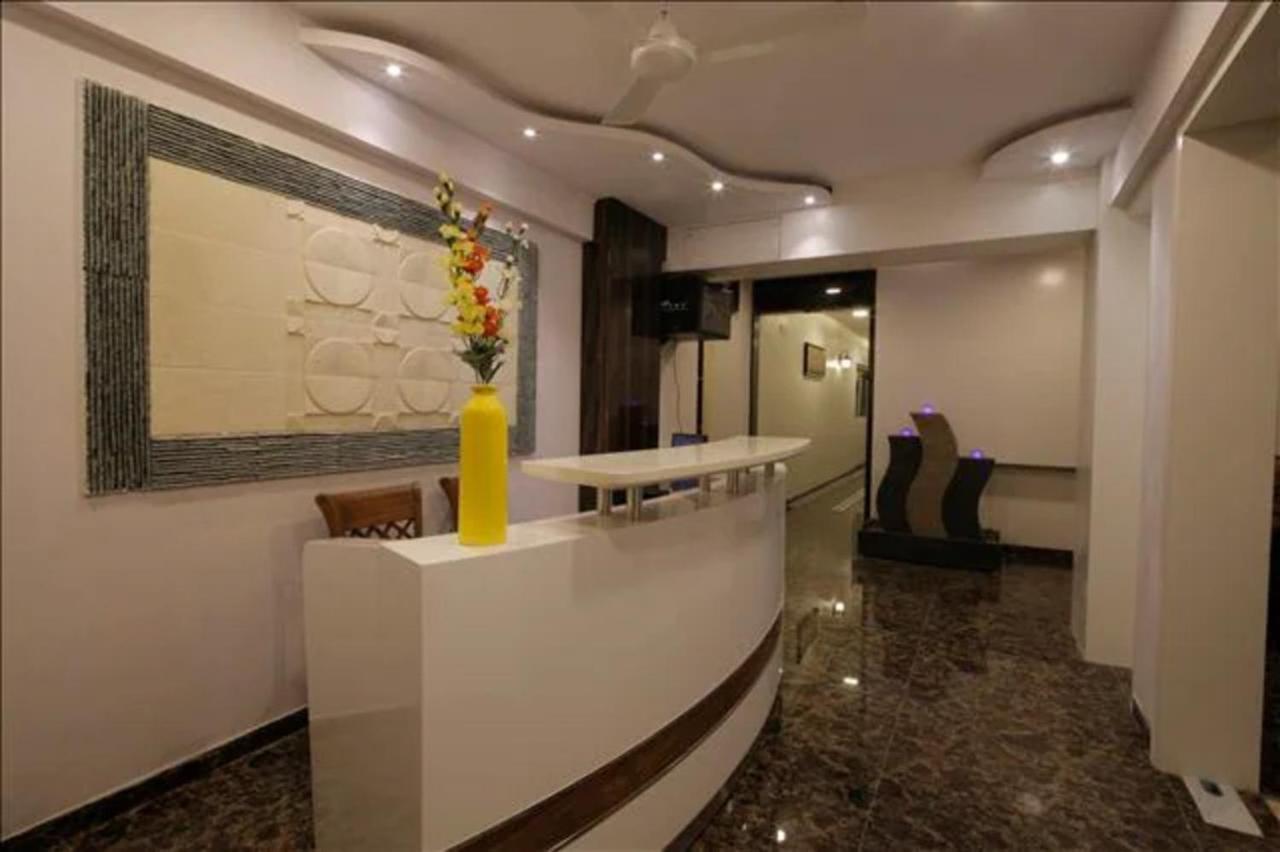 Fabhotel Annex Executive Hotel *