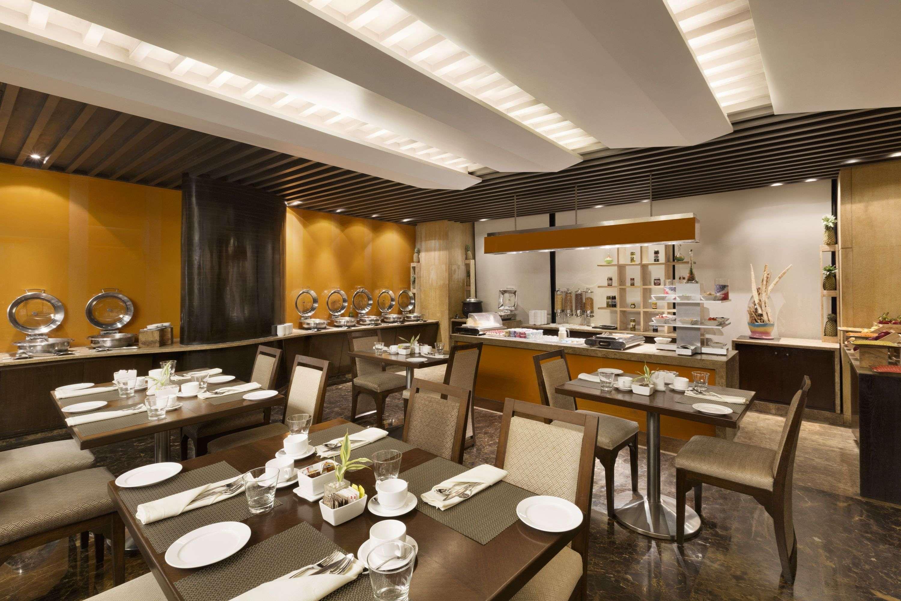 Hotel Ramada Powai & Convention Centre 5*
