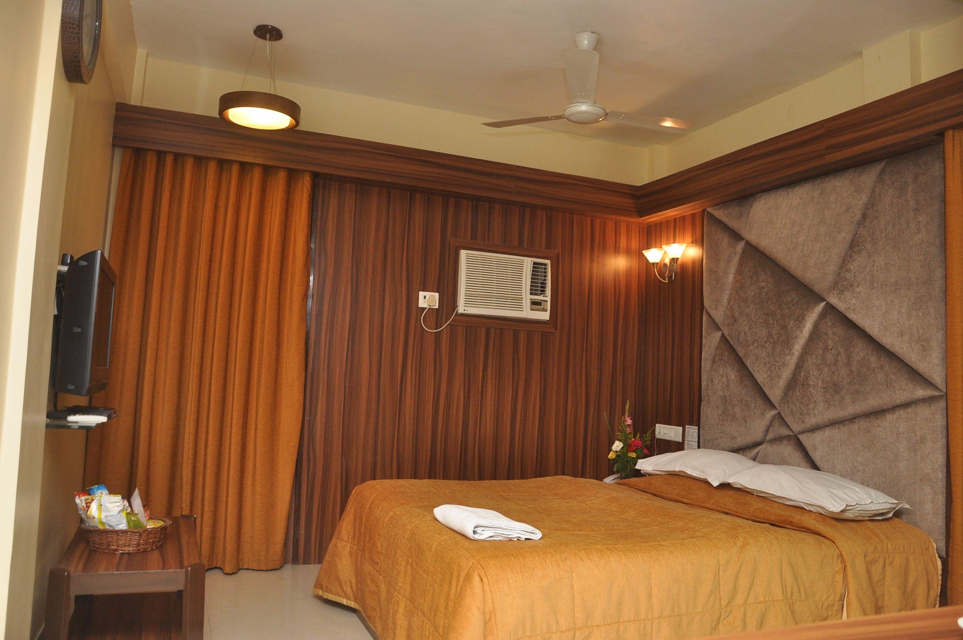 Metro Palace Hotel