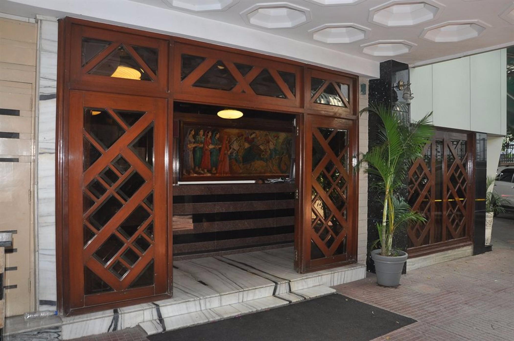 Hotel Metro Palace
