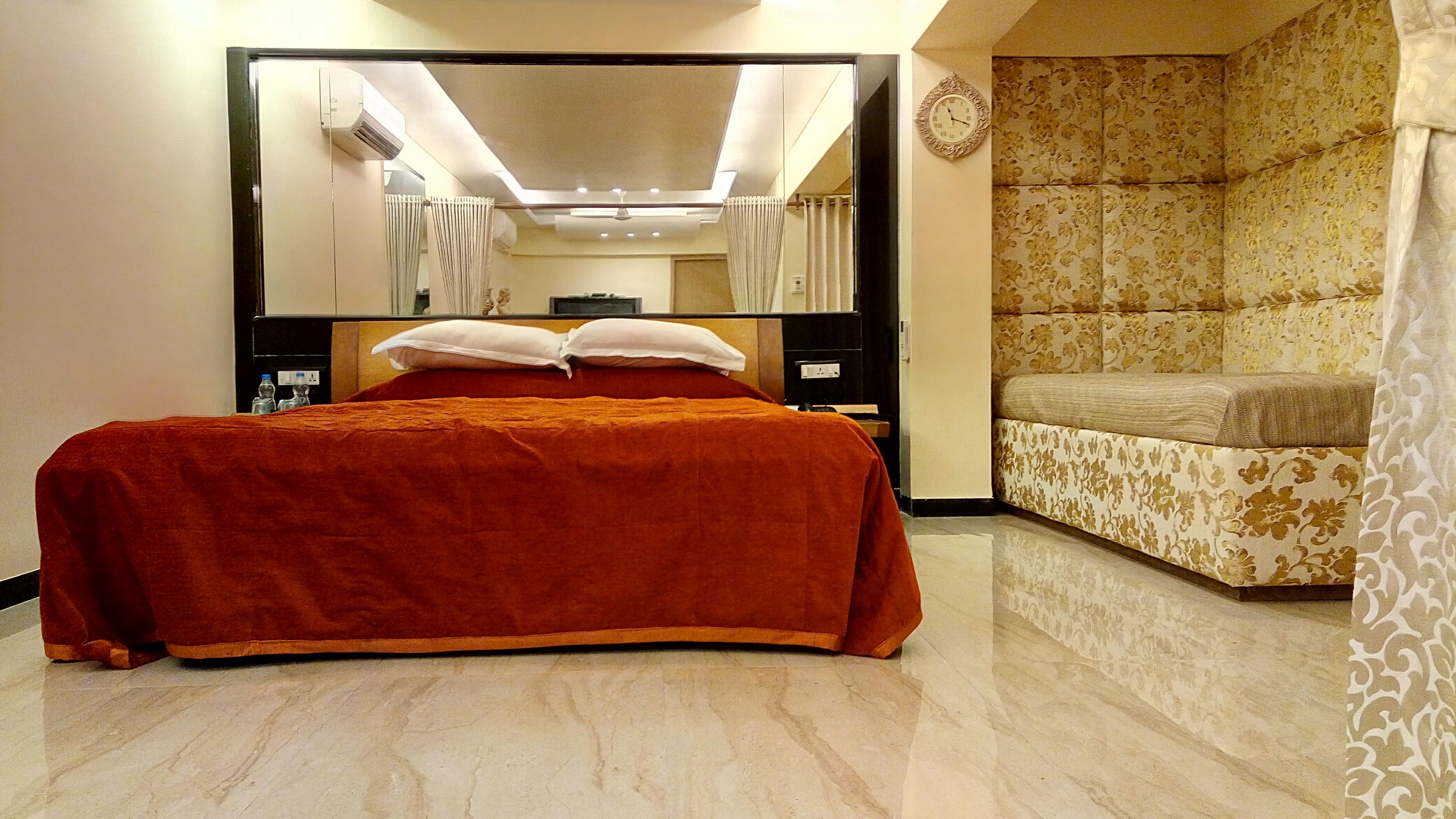 Metro Palace Bandra 3*