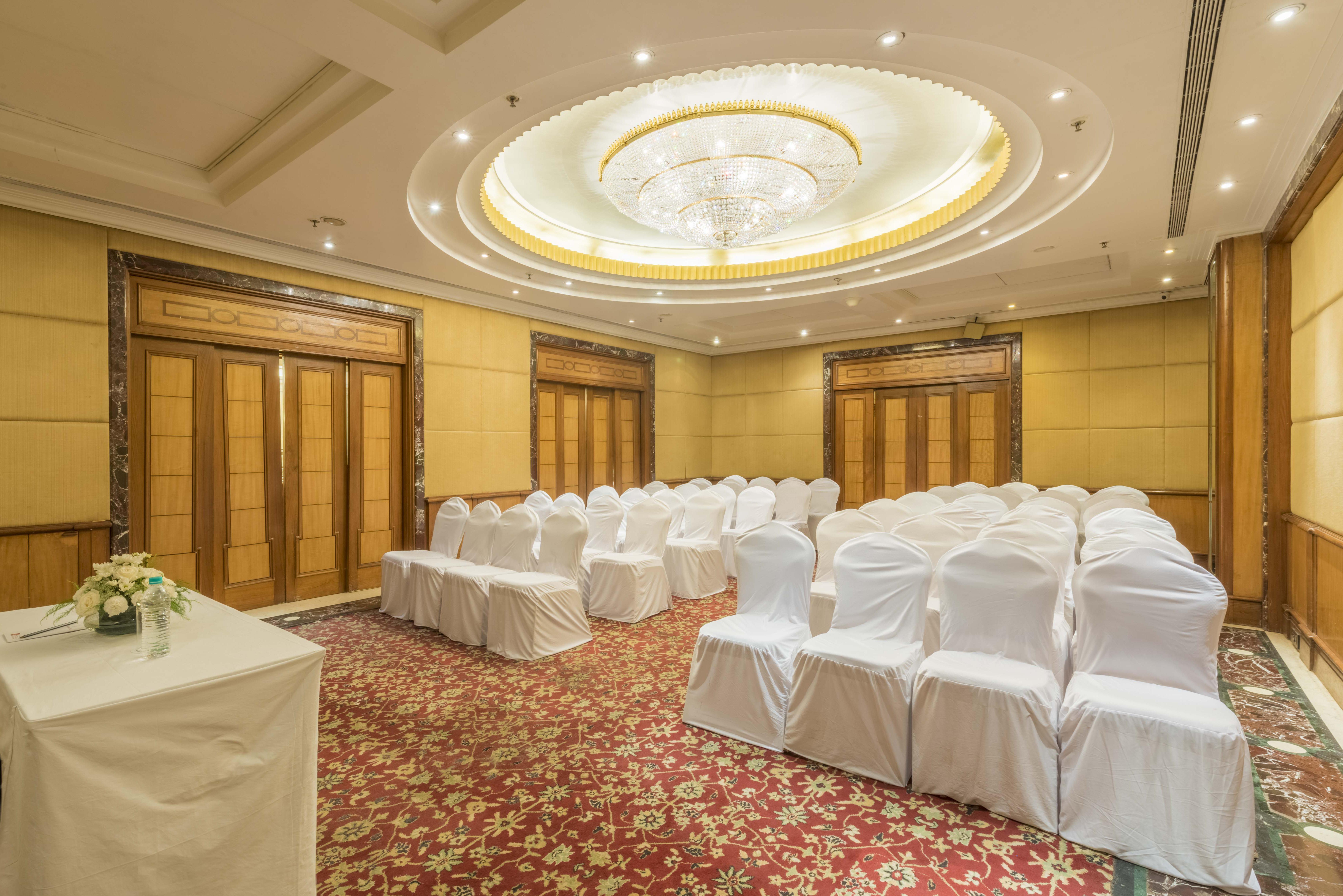 Hotel Parle International 3*