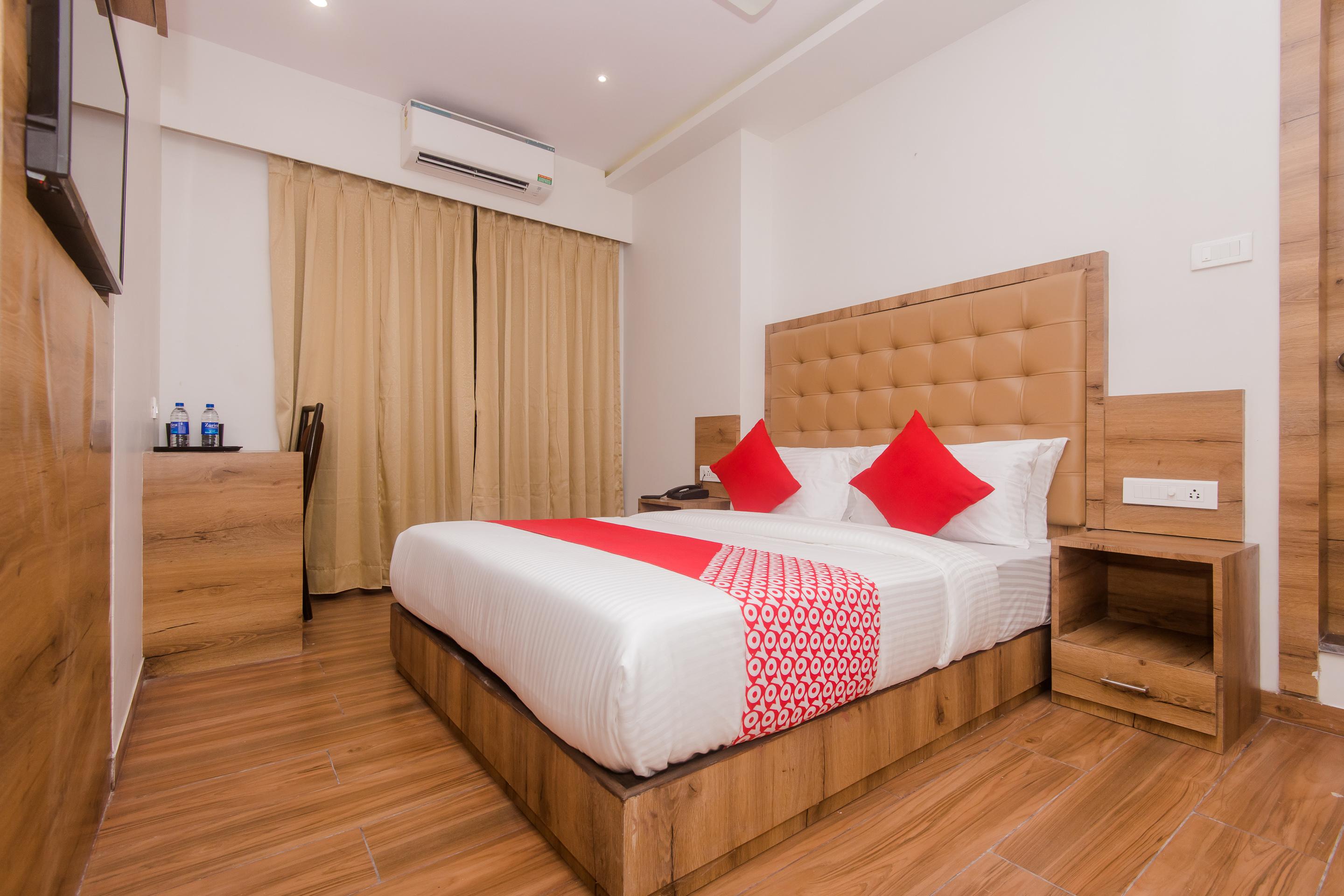 Oyo 22039 Bkc Grand Hotel Mumbai