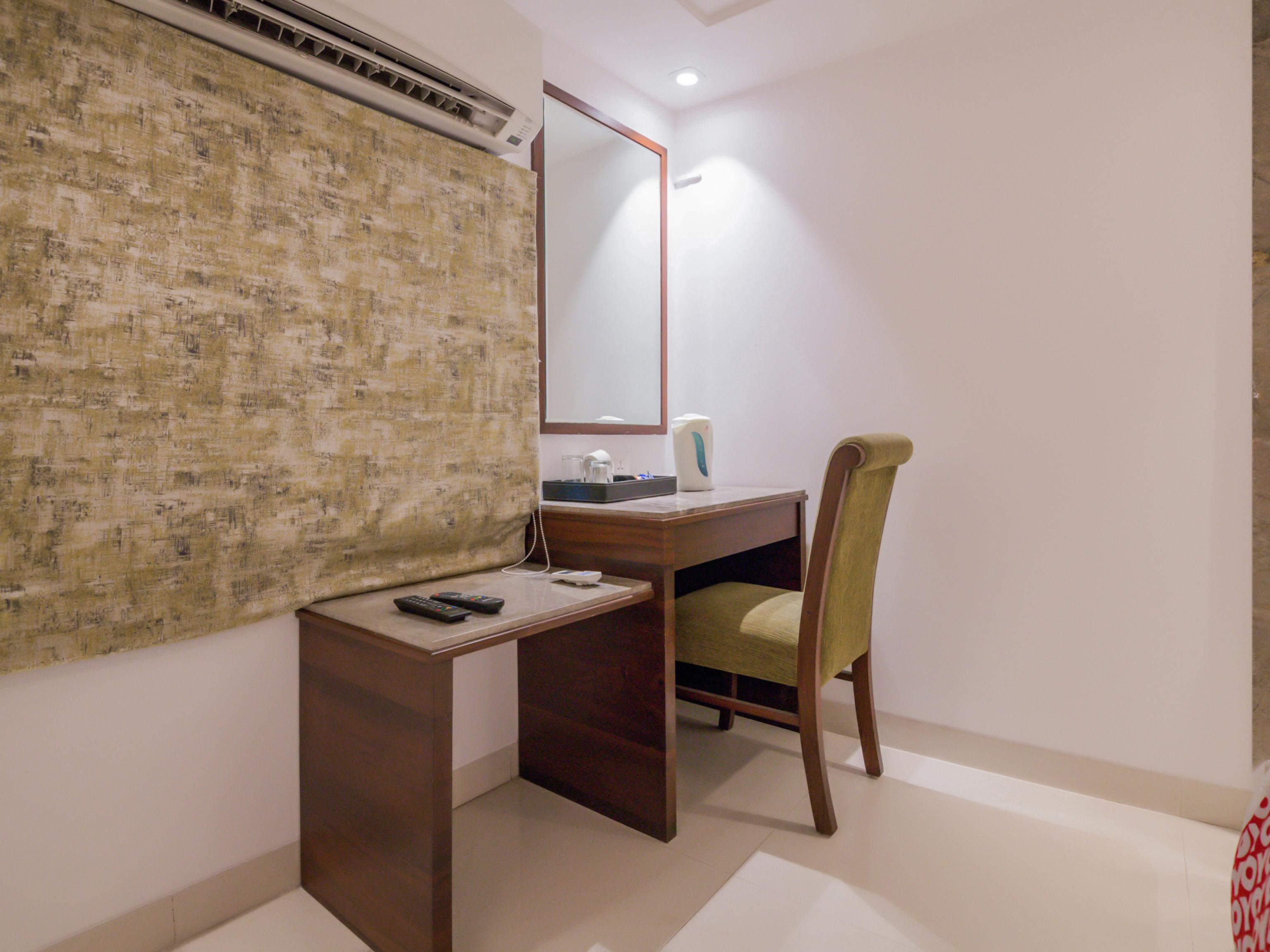 Hotel Oyo Flagship 18252 Supreme Cuffe Parade