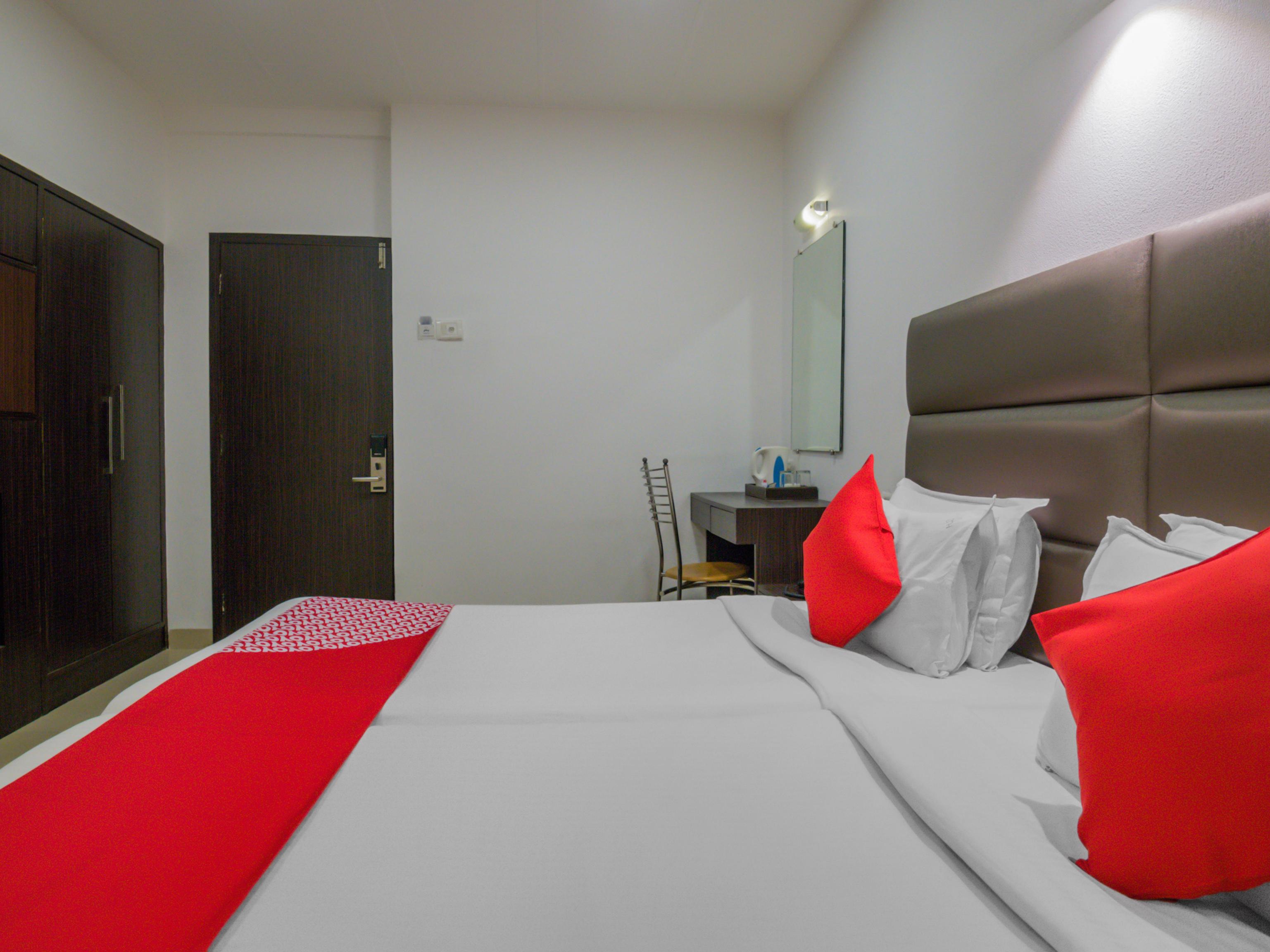 Hotel Oyo Flagship 18252 Supreme Cuffe Parade Mumbai