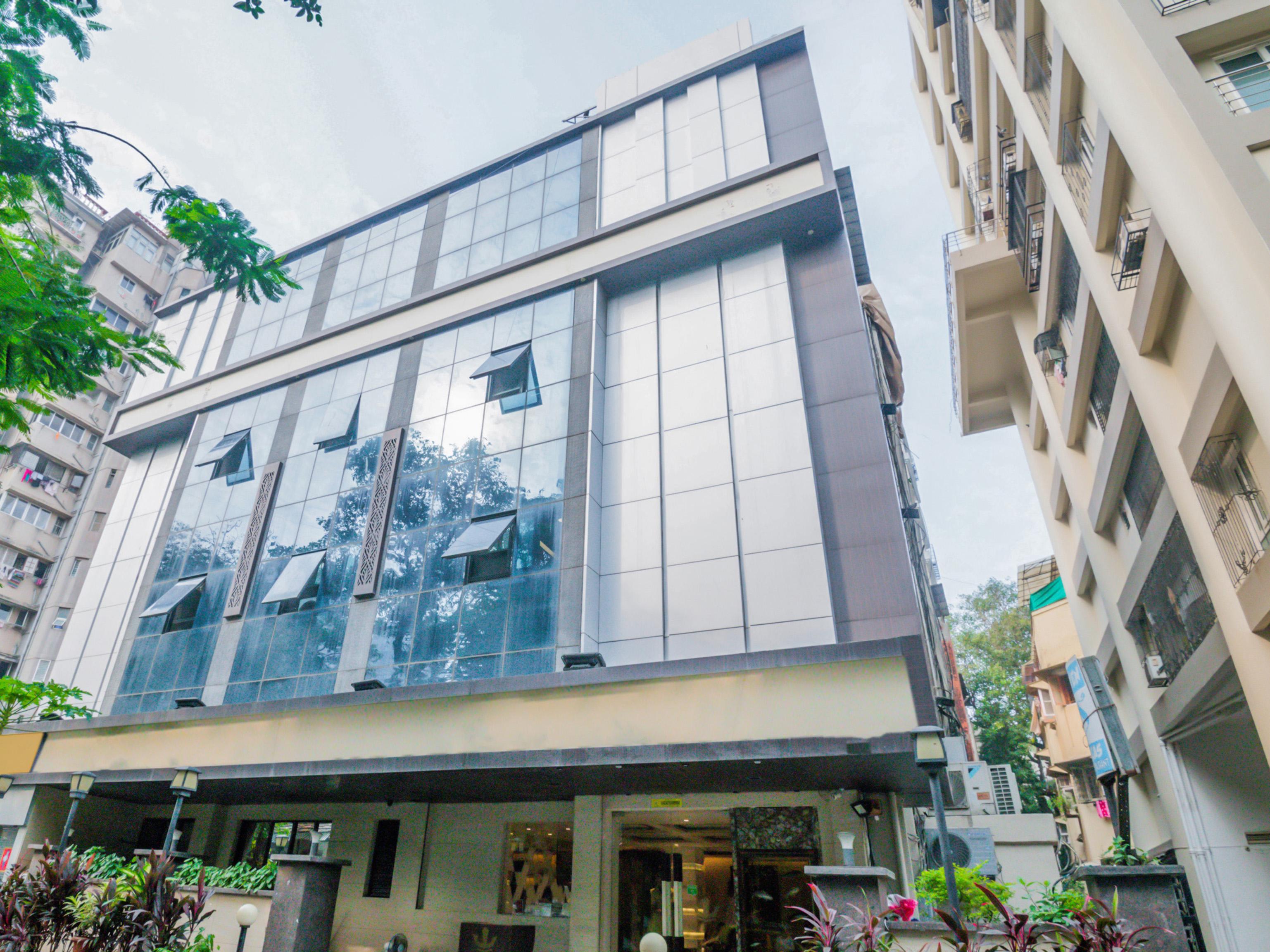 Oyo Flagship 18252 Supreme Cuffe Parade Hotel