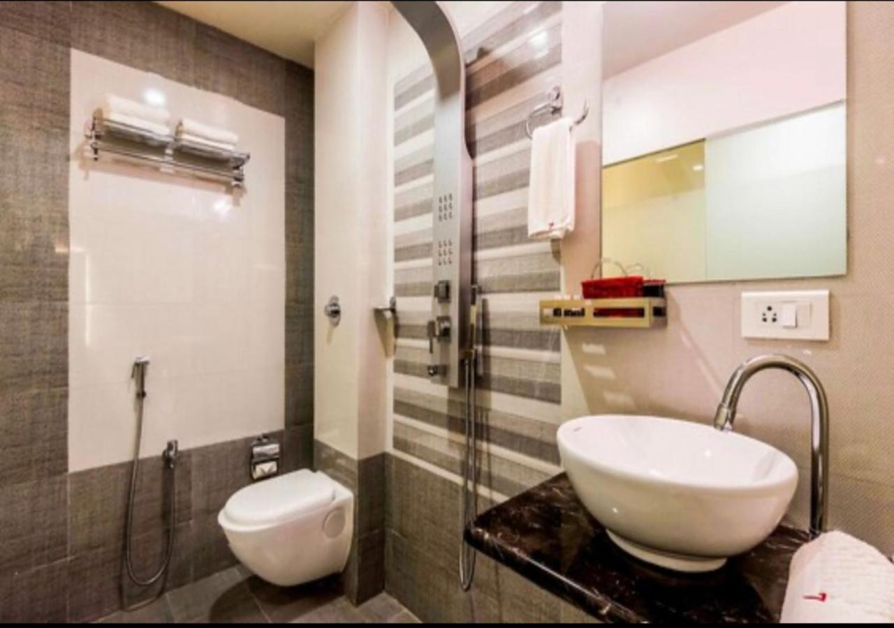 Hotel Elite Continental- Near International Airport Andheri East 3*