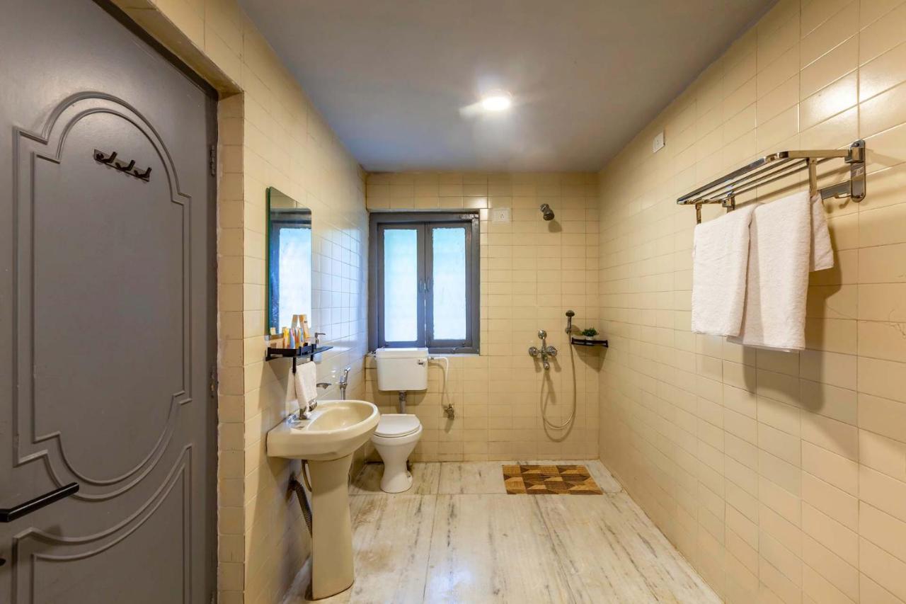 Grey Mosaics By Stayvista - Mountain-view In Vasai With Pool, Spacious Lawn & Terrace Villa Mumbai