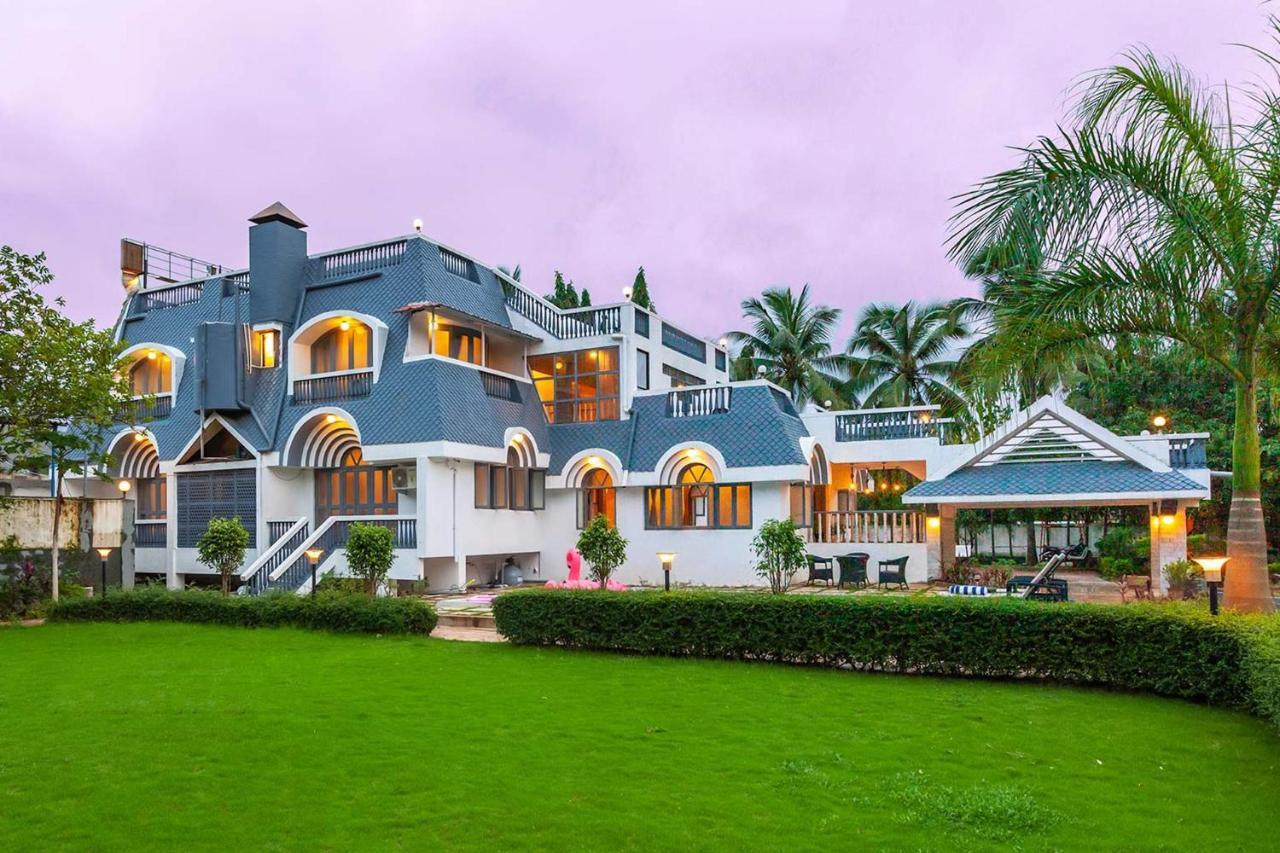 Grey Mosaics By Stayvista - Mountain-view In Vasai With Pool, Spacious Lawn & Terrace Villa Mumbai