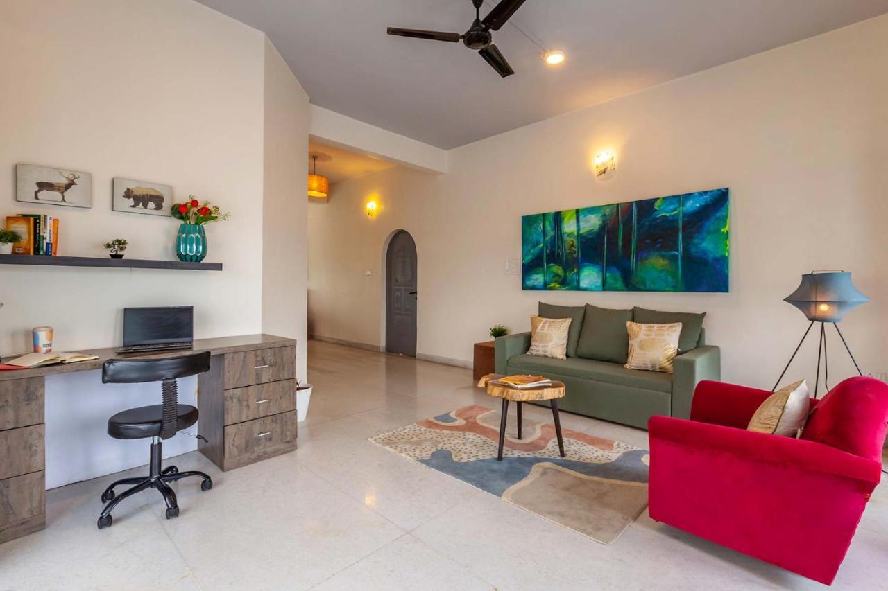 Villa Grey Mosaics By Stayvista - Mountain-view In Vasai With Pool, Spacious Lawn & Terrace