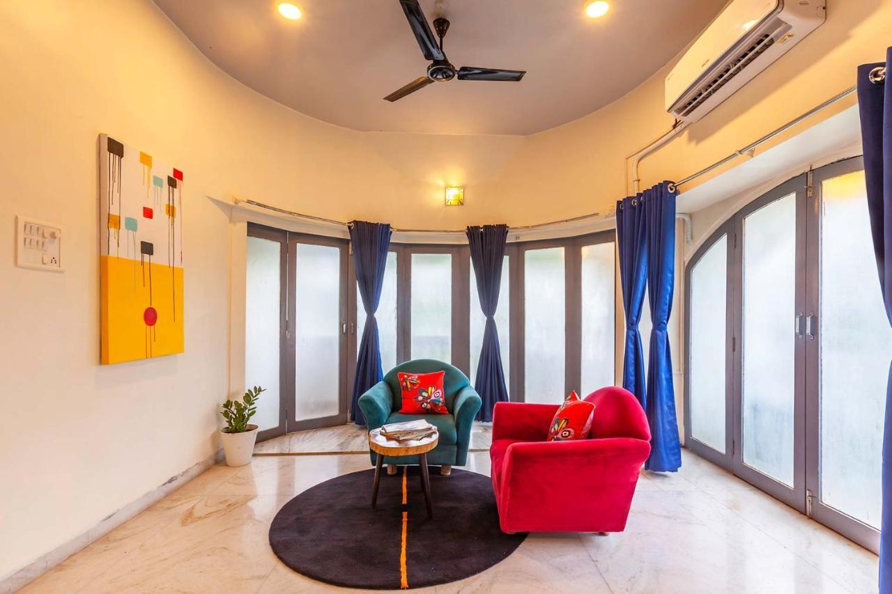 Grey Mosaics By Stayvista - Mountain-view In Vasai With Pool, Spacious Lawn & Terrace *