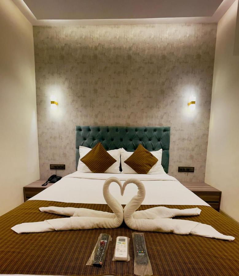 Lime Wood Guest house Mumbai