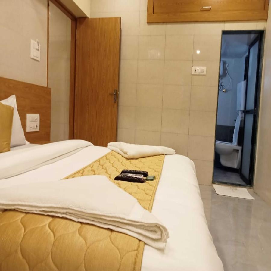 Hotel New Sarah Inn, Andheri West 3*