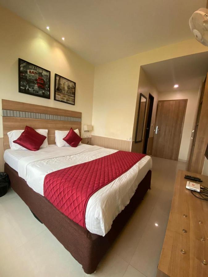 Airport Prime -near International Airport Andheri East Hotel 3*