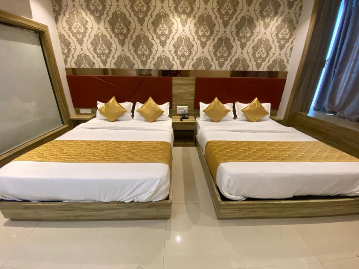 Bkc Crown - Near Trade Centre, Visa Consulate Mumbai