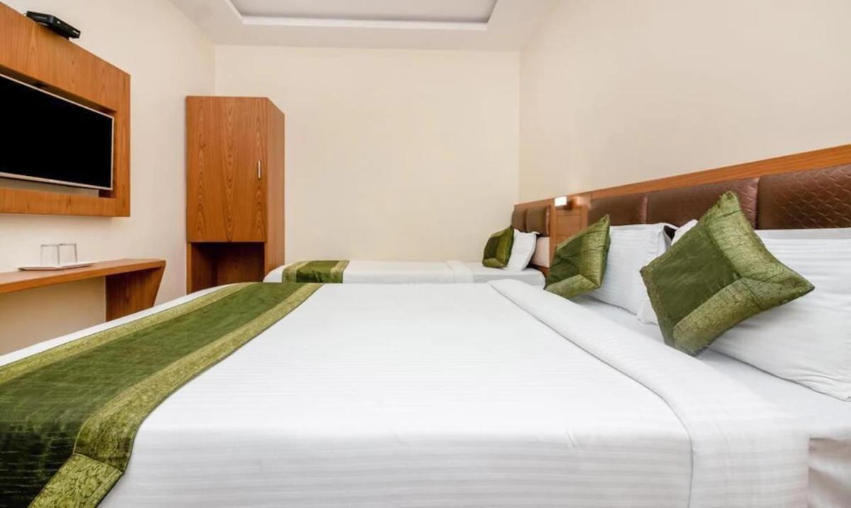 Volga Plaza Hotel 2*